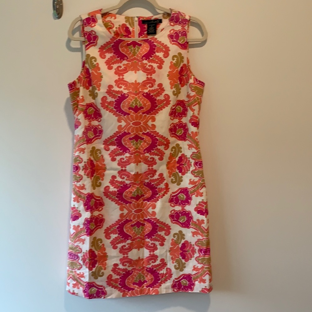 Bright day occasion dress. Lined and easy to wear.
